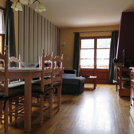 Apartaments El Ribal Valencia D'Aneu Exterior foto